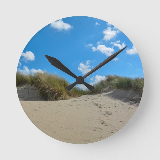 Sand dunes round clock (Front)