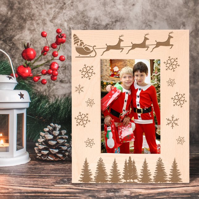 Santa and Reindeer Snowflakes And Trees Engraved Frames (Creator Uploaded)