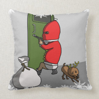 Santa Claus forgot to put on his pants(ズボンを忘れたサンタ) Throw Pillow