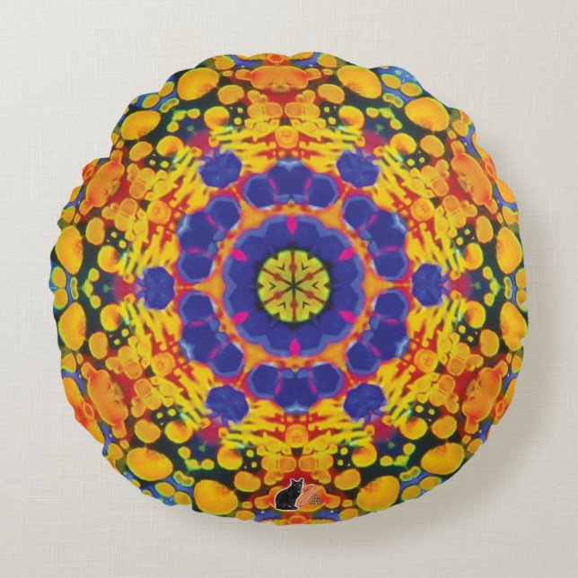 Sassafrass Kaleidoscope  Round Pillow (Front)