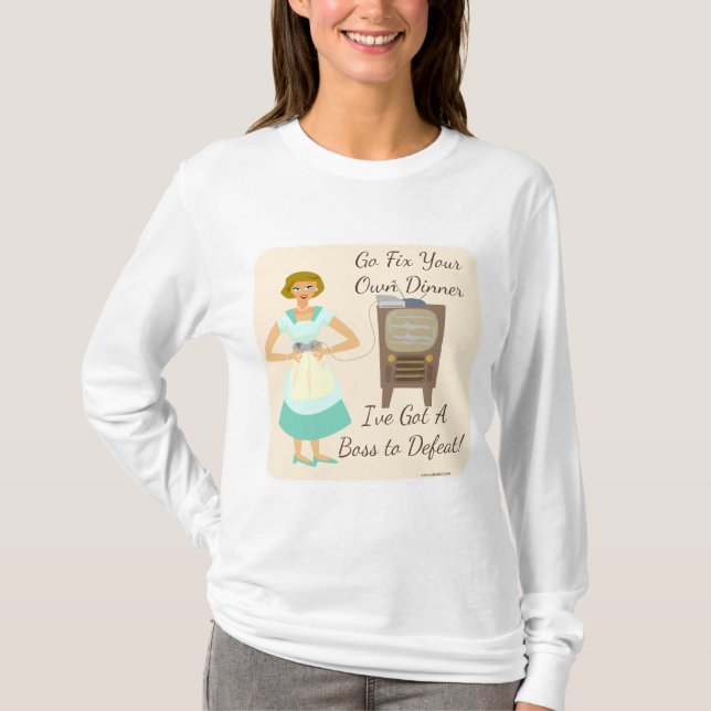 Sassy Fifties Gamer Funny Kitsch Fifties Housewife T-Shirt (Front)