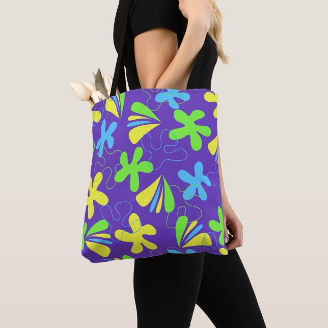 Savia Tote Bag (Close Up)