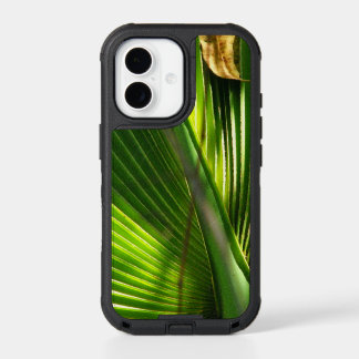 Saw Palmetto and Leaf iPhone 17 Case