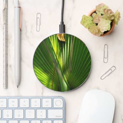 Saw Palmetto and Leaf Wireless Charger