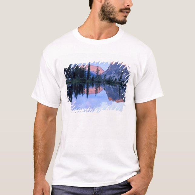 Sawtooth Wilderness, Idaho. USA. Cumulus T-Shirt (Front)