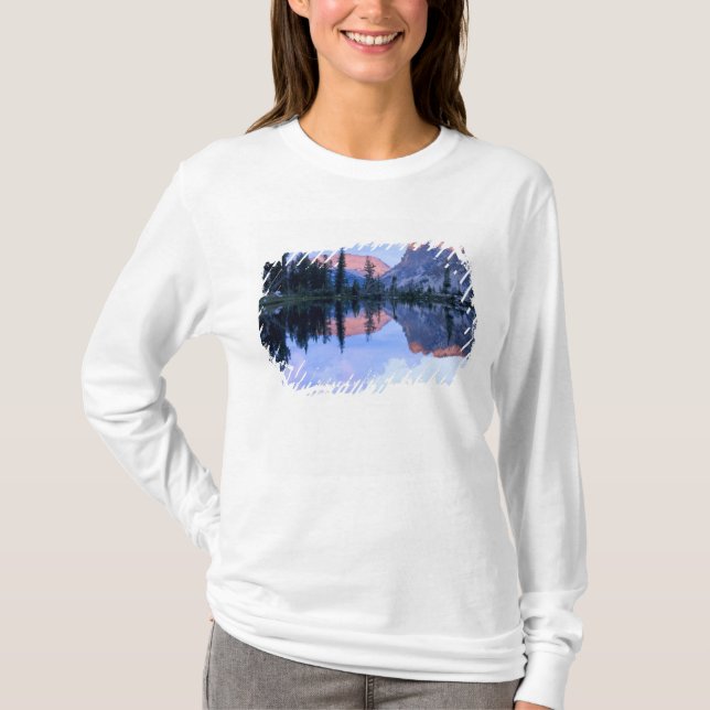 Sawtooth Wilderness, Idaho. USA. Cumulus T-Shirt (Front)