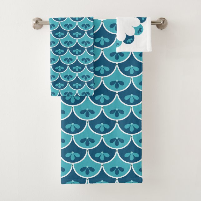 Scallop Floral Custom Colors Bath Towel Set (Insitu)