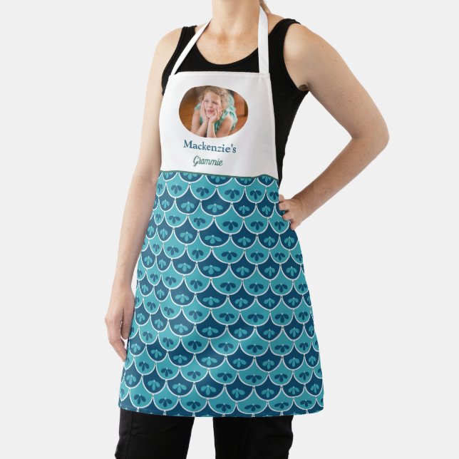 Scallop Floral Custom Colors Grandchild Photo Apron (Insitu)