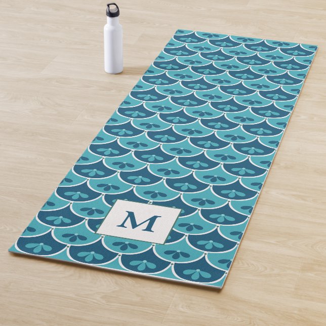 Scallop Floral Pattern Custom Colors Yoga Mat (In Situ)