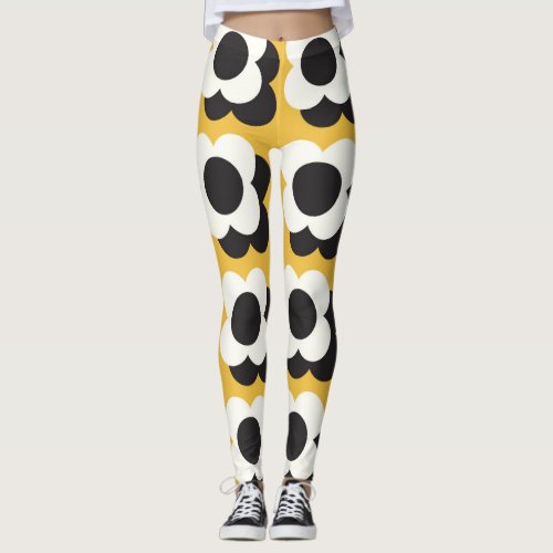 Scandinavian style floral vintage pattern leggings