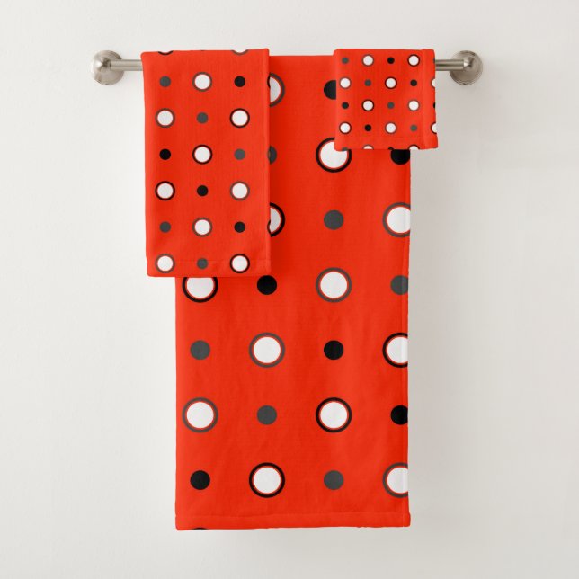 Scarlet, black, white and gray dots bath towel set (Insitu)