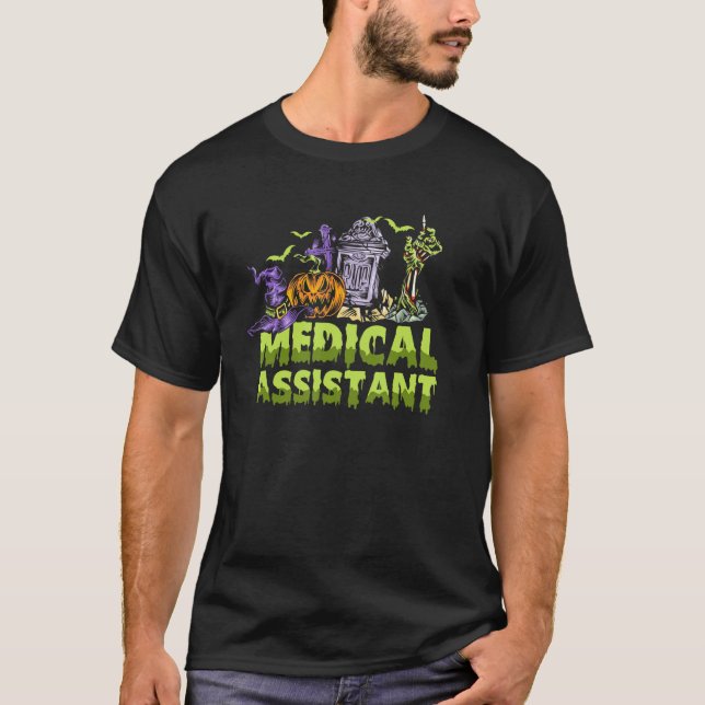 Scary Halloween One Spooky Medical Assistant Hallo T-Shirt (Front)