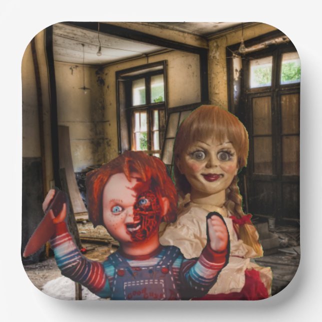 Scary Halloween Paper Plates (Front)