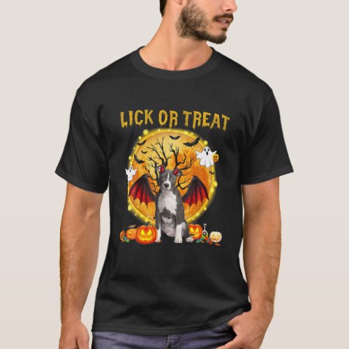 Scary Pitbull Dog Witch Hat Halloween Lick Or Trea T_Shirt
