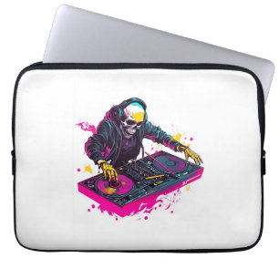 Scary Popcorn Skull – Funny Horror Movie Skeleton Laptop Sleeve