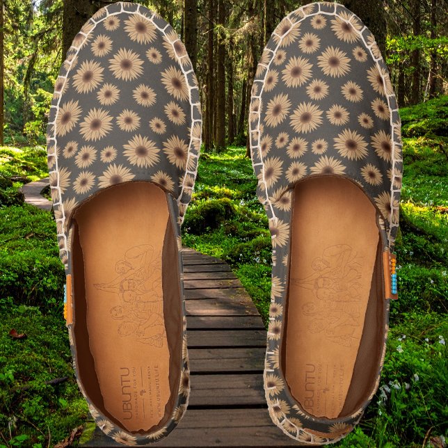 Scattered Sunflowers on a dark background Espadrilles (Scattered Sunflowers on a dark background Espadrilles)