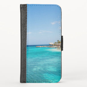 Scenic Tropical Beach with Thatched Huts Photo iPhone X Wallet Case