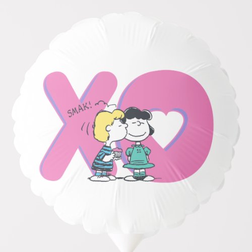 Schroeder Kisses Lucy Balloon