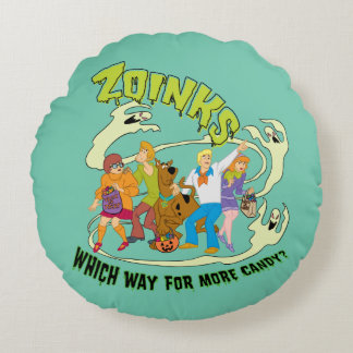 Scooby-Doo | Zoinks Which Way for More Candy? Round Pillow