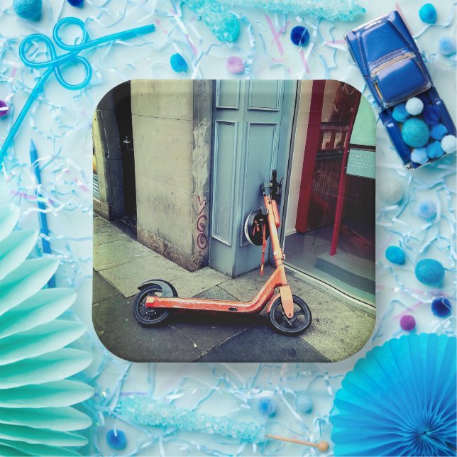 Scooter Paper Plates (Party)