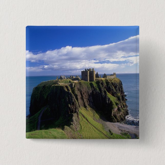 Scotland, Aberdeen. Dunnotar Castle. Button (Front)