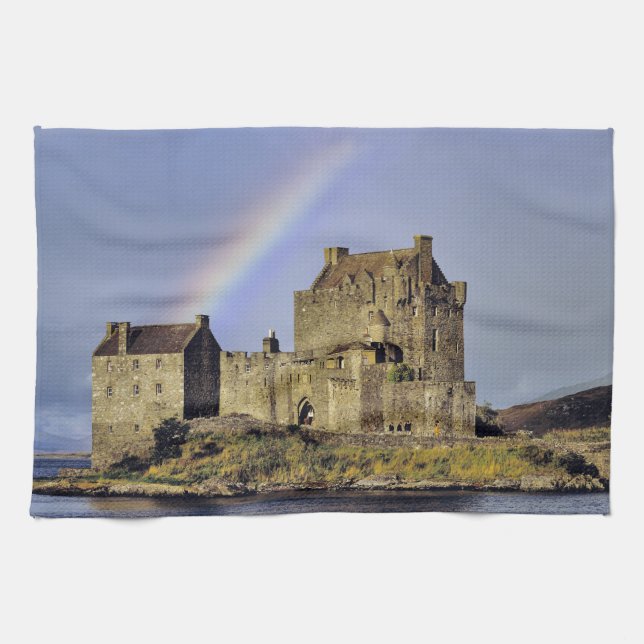 Scotland, Highland, Wester Ross, Eilean Donan Towel (Horizontal)