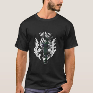 Scottish Bagpiper On Scotland Thistle Vintage Grun T-Shirt