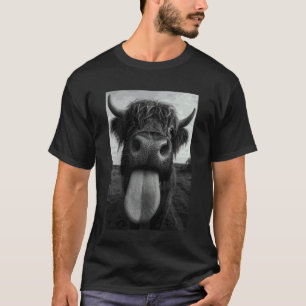 Scottish Highland Cow Selfie Tongue Out Funny Farm T-Shirt
