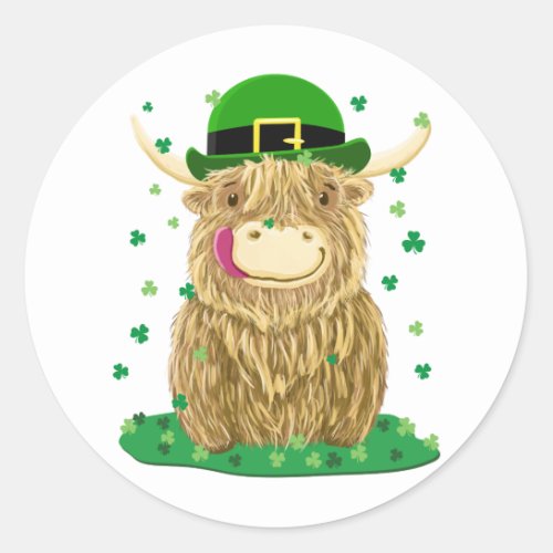 Scottish Highland Cow St Patricks Day Shamrocks Classic Round Sticker