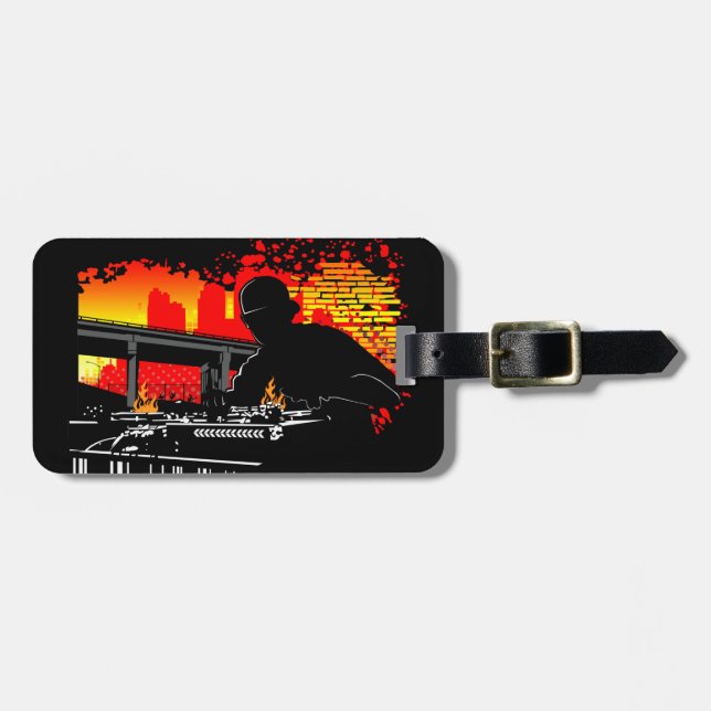 Scratching Hits Luggage Tag (Front Horizontal)