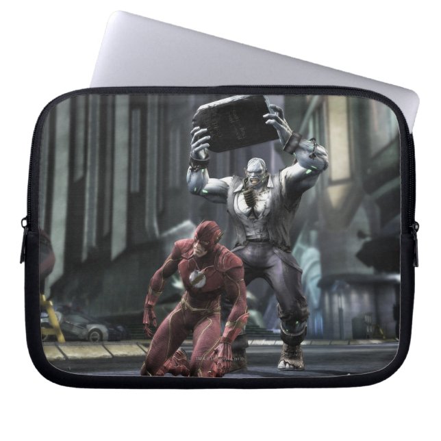 Screenshot: Flash vs Grundy Laptop Sleeve (Front)