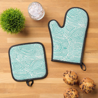 Scribbleprint Oven Mitt & Pot Holder Set