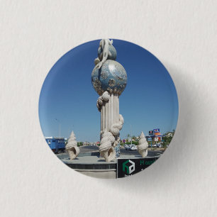 Sculpture to the marine inhabitants button