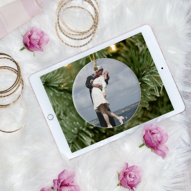 Sculpture Unconditional Surrender in San Diego Ceramic Ornament (Creator Uploaded)