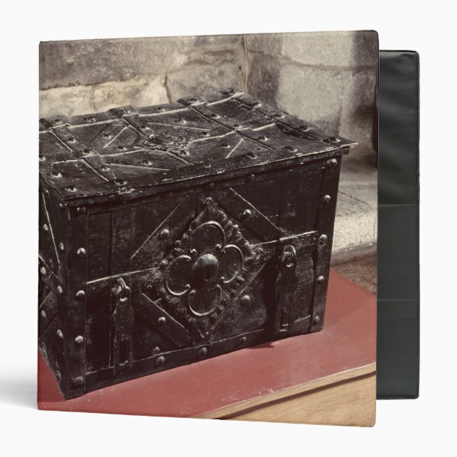 Sea chest, from Nuremberg 3 Ring Binder (Front/Inside)