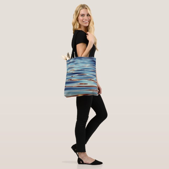 sea pattern tote bag (On Model)