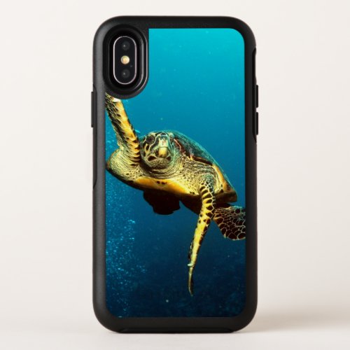 Sea Turtle Swimming Underwater OtterBox Symmetry iPhone X Case