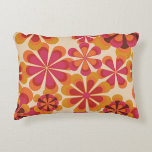 Seamless 70s retro floral pattern with vintage dai accent pillow