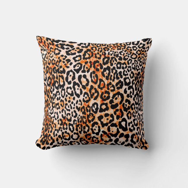 Seamless leopard pattern, hand drawing animal prin throw pillow (Front)