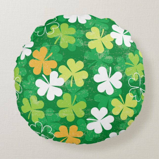 Seamless pattern of scattered clovers and shamrock round pillow (Front)