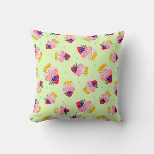 Seamless pattern with a cupcake with strawberries  throw pillow (Front)