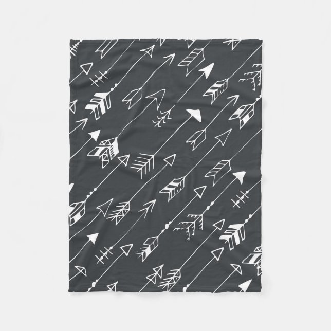 Seamless pattern with arrows on a black background fleece blanket (Front)