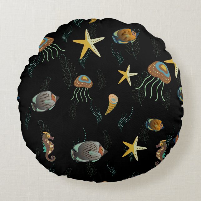 Seamless pattern with cute decorative fishes round pillow (Front)