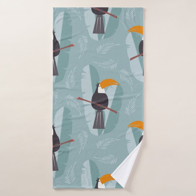 Seamless pattern with cute jungle parrot toucan on bath towel (Bath Towel)