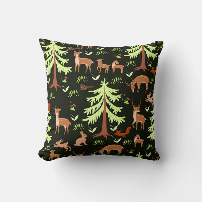 Seamless pattern with deers in the forest. throw pillow (Front)