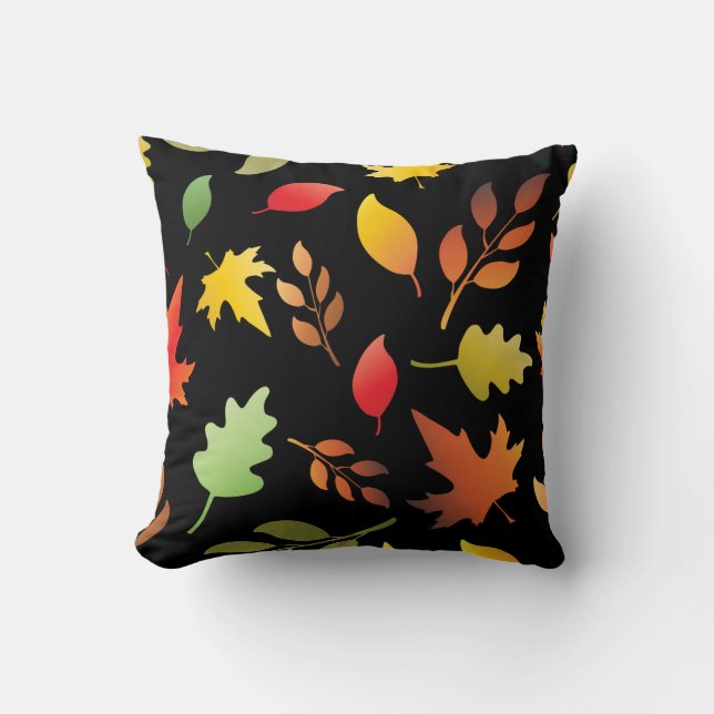 Seamless pattern with fallen autumn leaves and col throw pillow (Front)