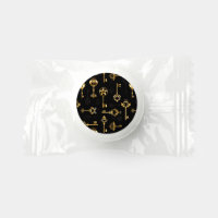 Seamless Pattern with Golden Keys