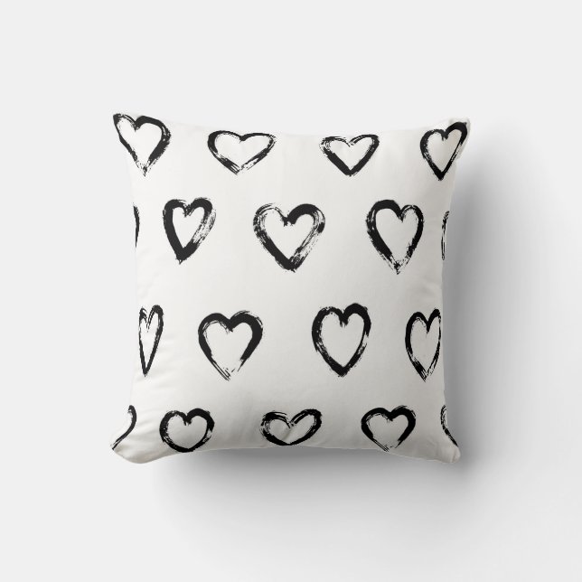 Seamless pattern with hand drawn heart throw pillow (Front)