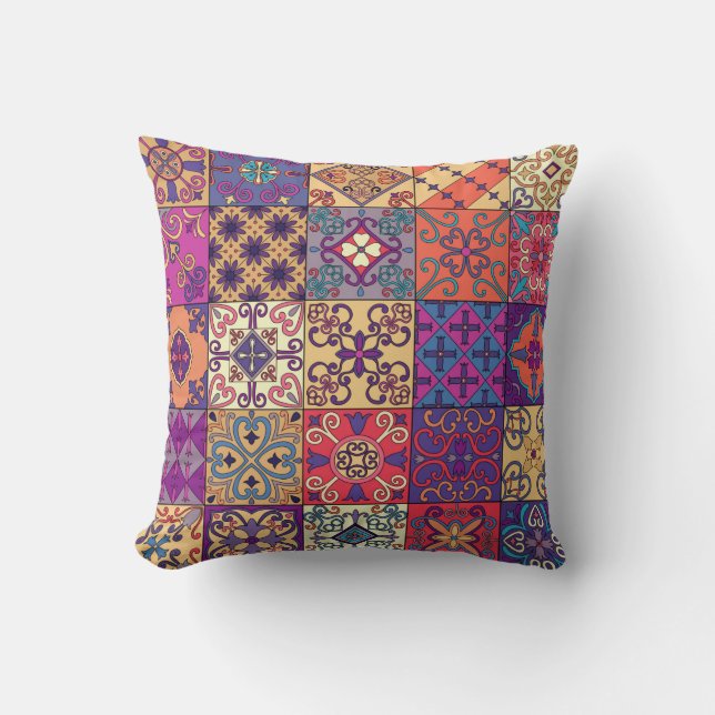 Seamless pattern with portuguese tiles in talavera throw pillow (Front)