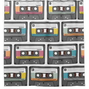 Seamless pattern with retro cassette tapes in dood shower curtain